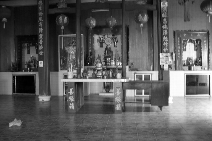 interior chinese temple.jpg
