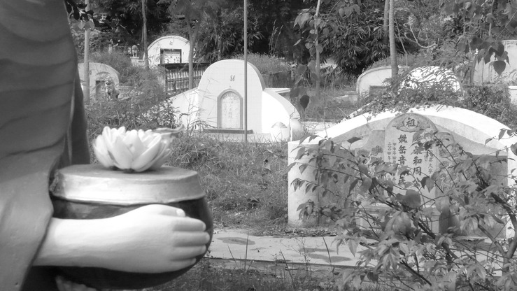 buddha8 hand graves.jpg