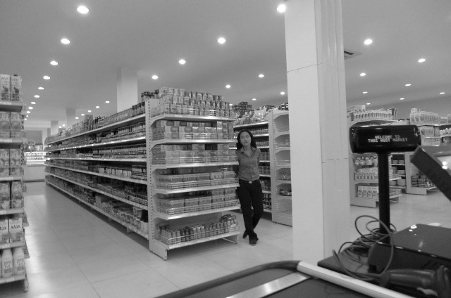grocery aisle.jpg