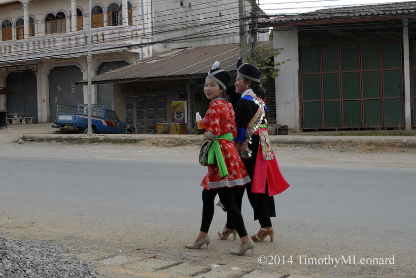hmong girls.jpg