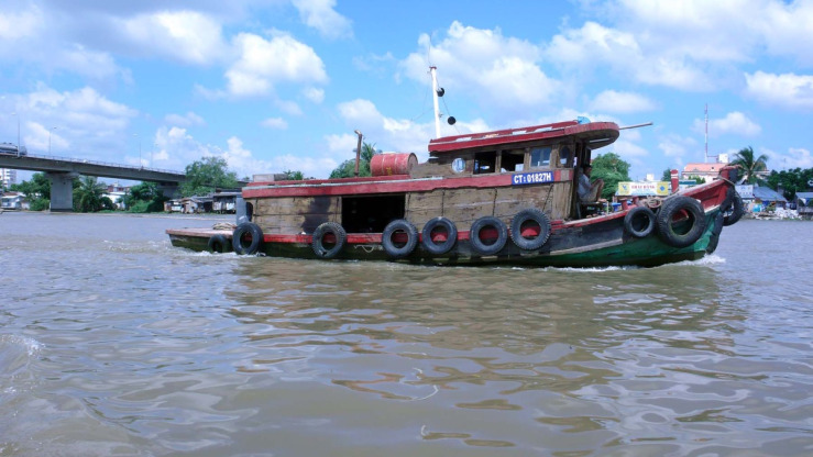 red boat on river.jpg