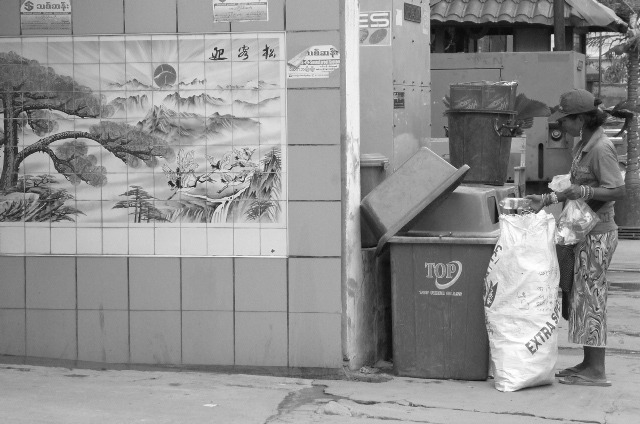trash mural.jpg